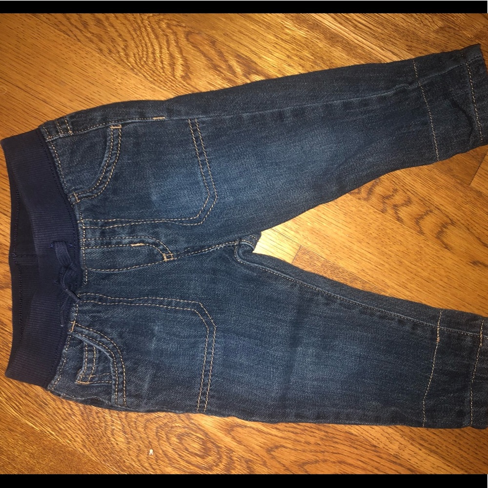 Gymboree baby 6-12 month.  Blue jeans.